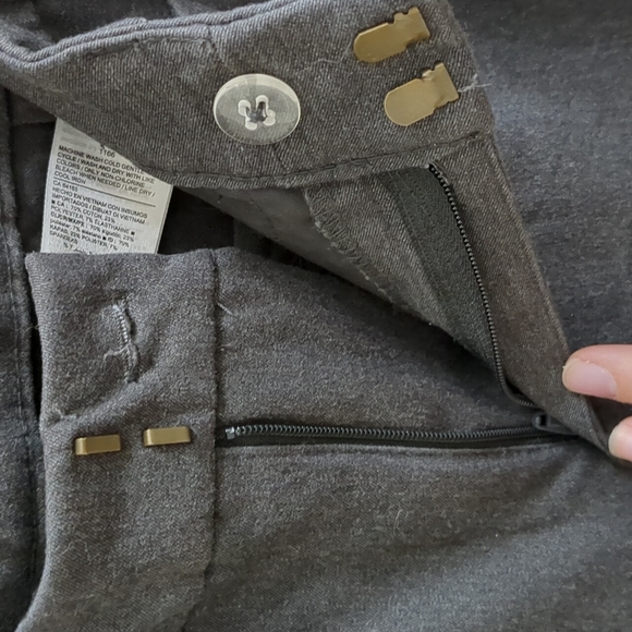 Old Navy Size 4 Pixie High Rise Gray Pants - Picture 3 of 5